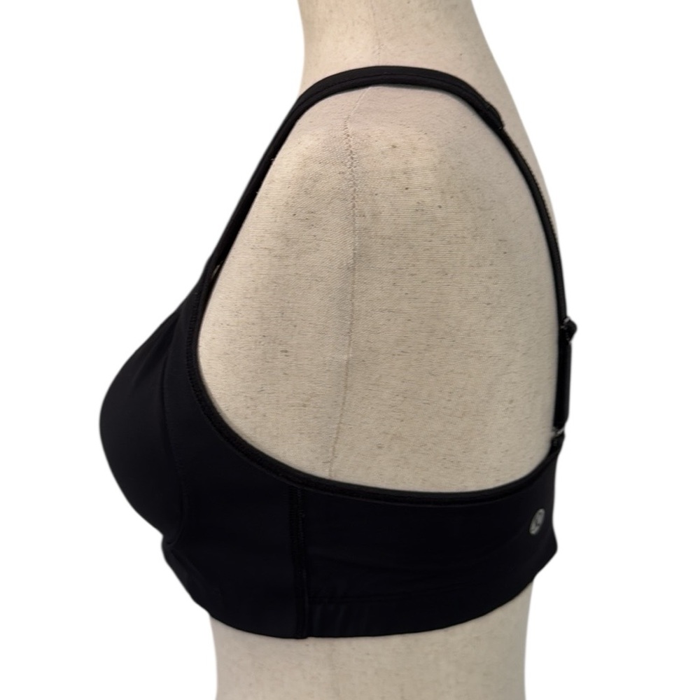 Lululemon Ta Ta Tamer ll - Picture 3 of 12